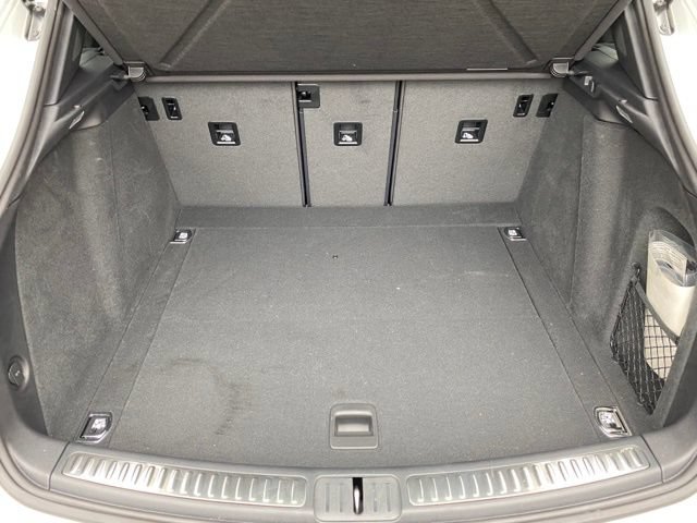 Certified 2024 Porsche Macan AWD/4WD image 17