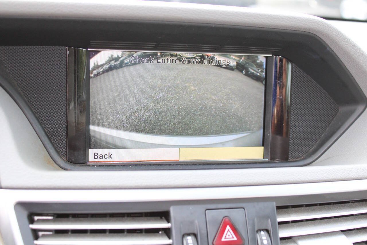 Used 2011 Mercedes-Benz E 350 4MATIC Sedan image 16