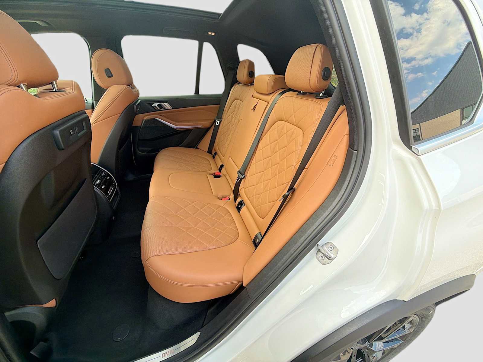 Certified 2023 BMW X5 xDrive40i w/ Premium Package AWD/4WD image 16