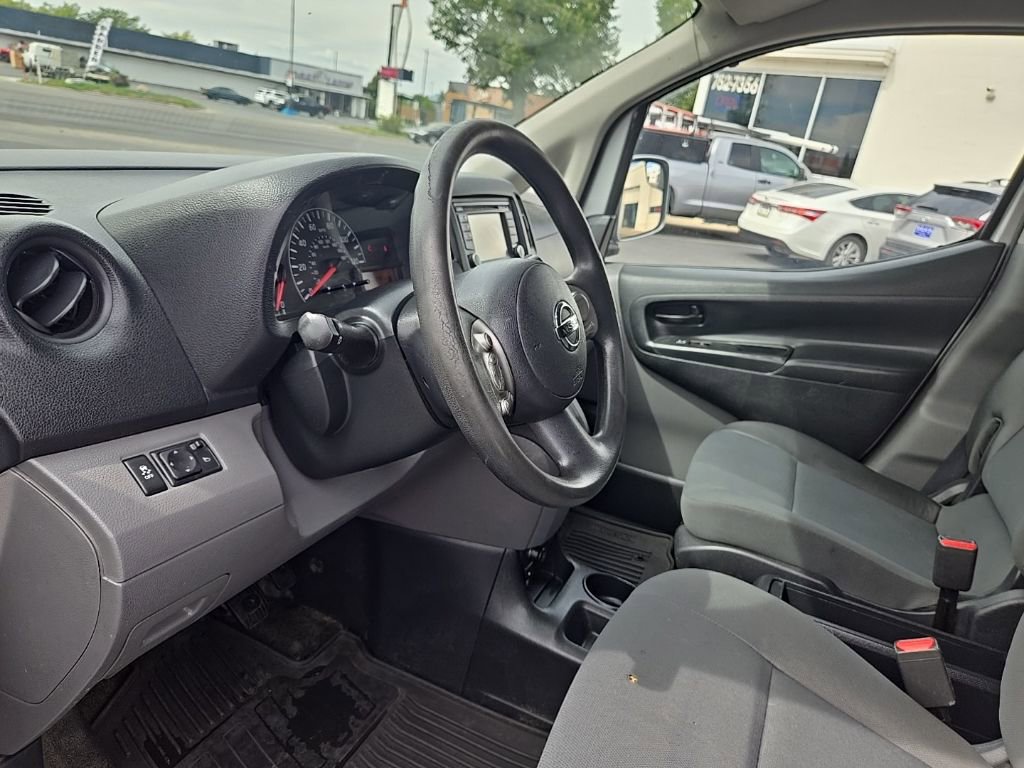Used 2015 Nissan NV200 SV w/ Technology Package image 11