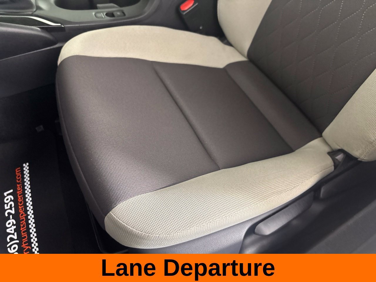 Used 2025 Toyota Corolla LE FWD image 12