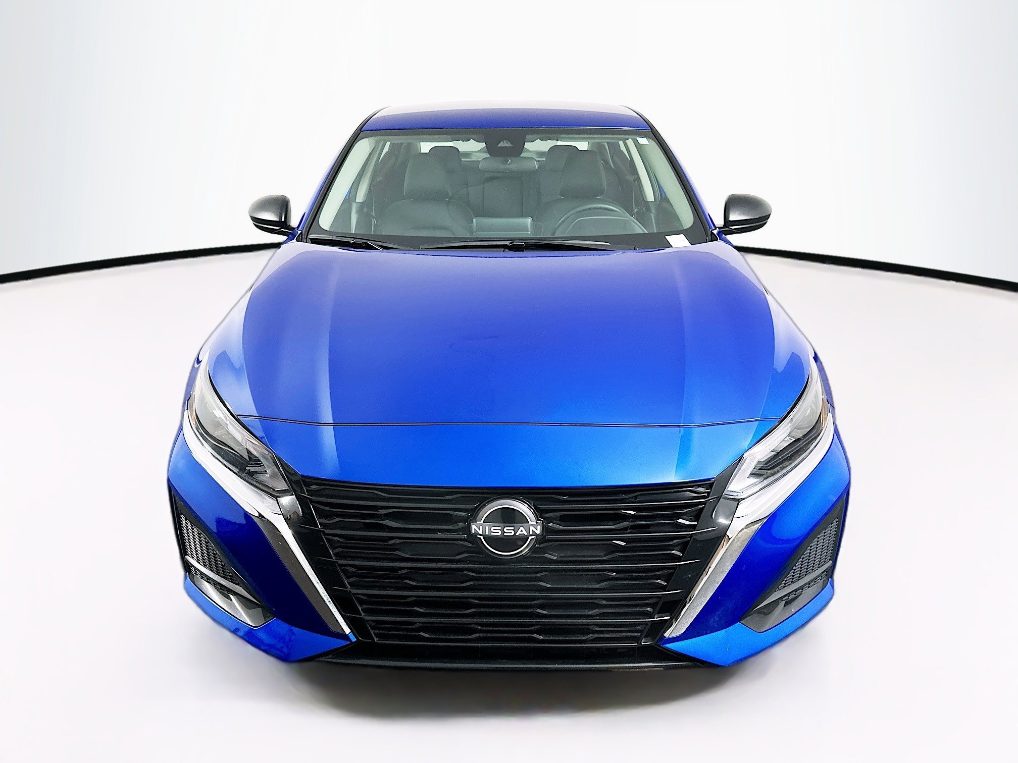 Used 2025 Nissan Altima 2.5 SV image 2