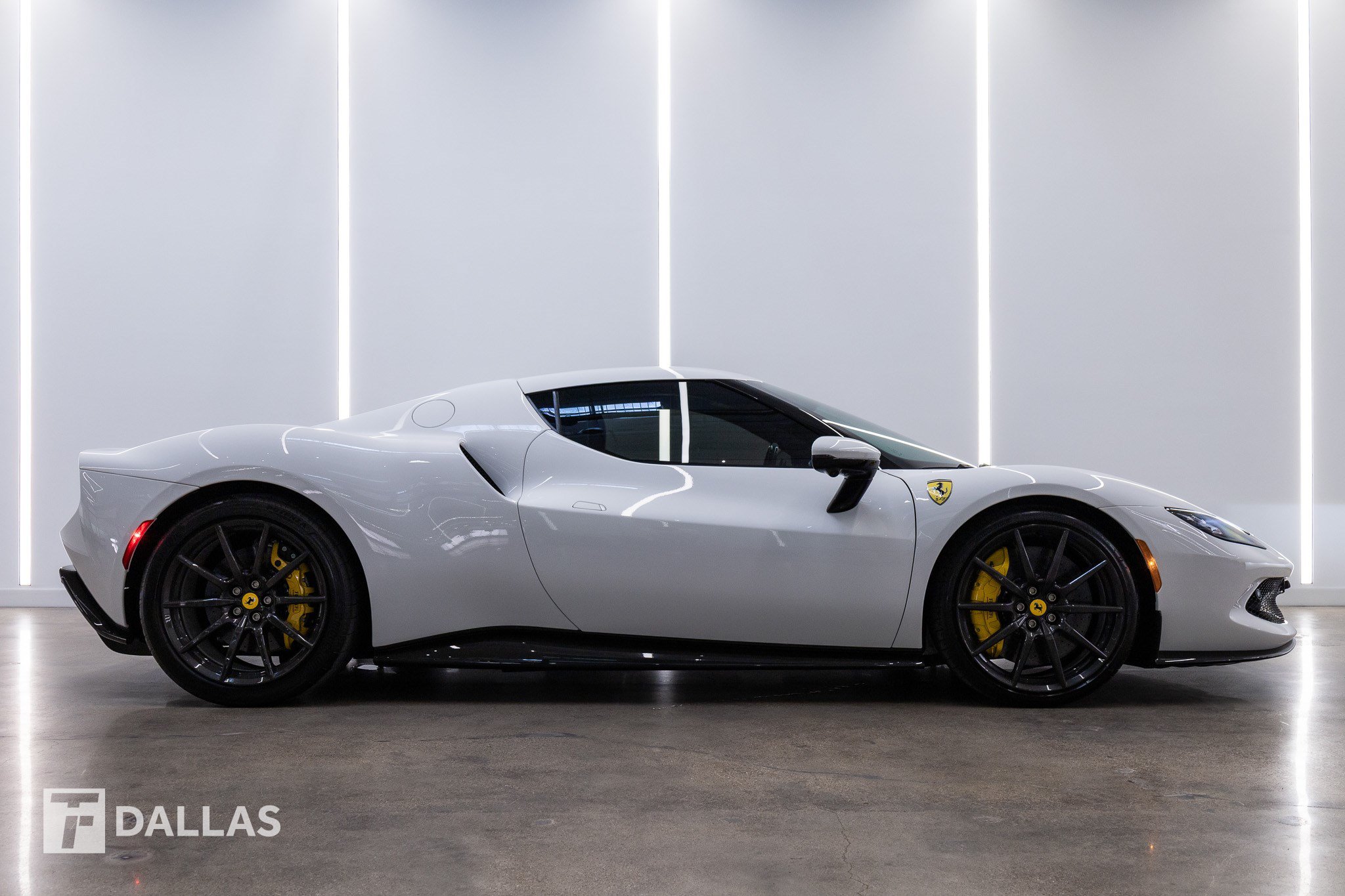 Used 2023 Ferrari 296 GTB RWD image 16
