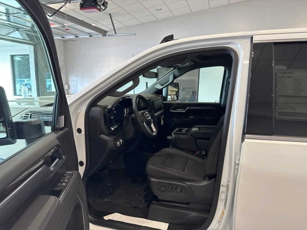 New 2026 GMC Sierra 2500 SLE w/ SLE Value Package; AWD/4WD image 22