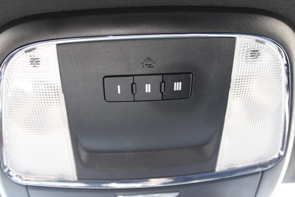 Used 2016 Dodge Charger SXT RWD image 17