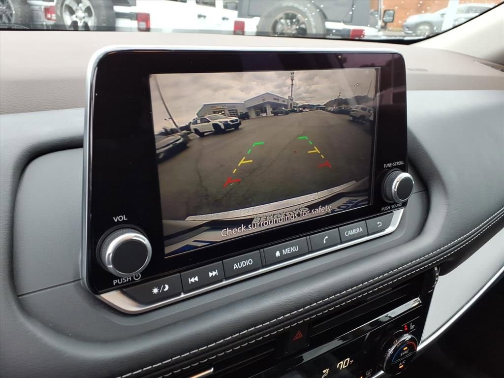 Used 2023 Nissan Rogue SV w/ SV Premium Package image 24