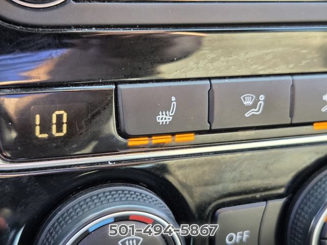 Used 2017 Volkswagen Passat 1.8T R-Line w/ R-Line Lighting Package FWD image 21