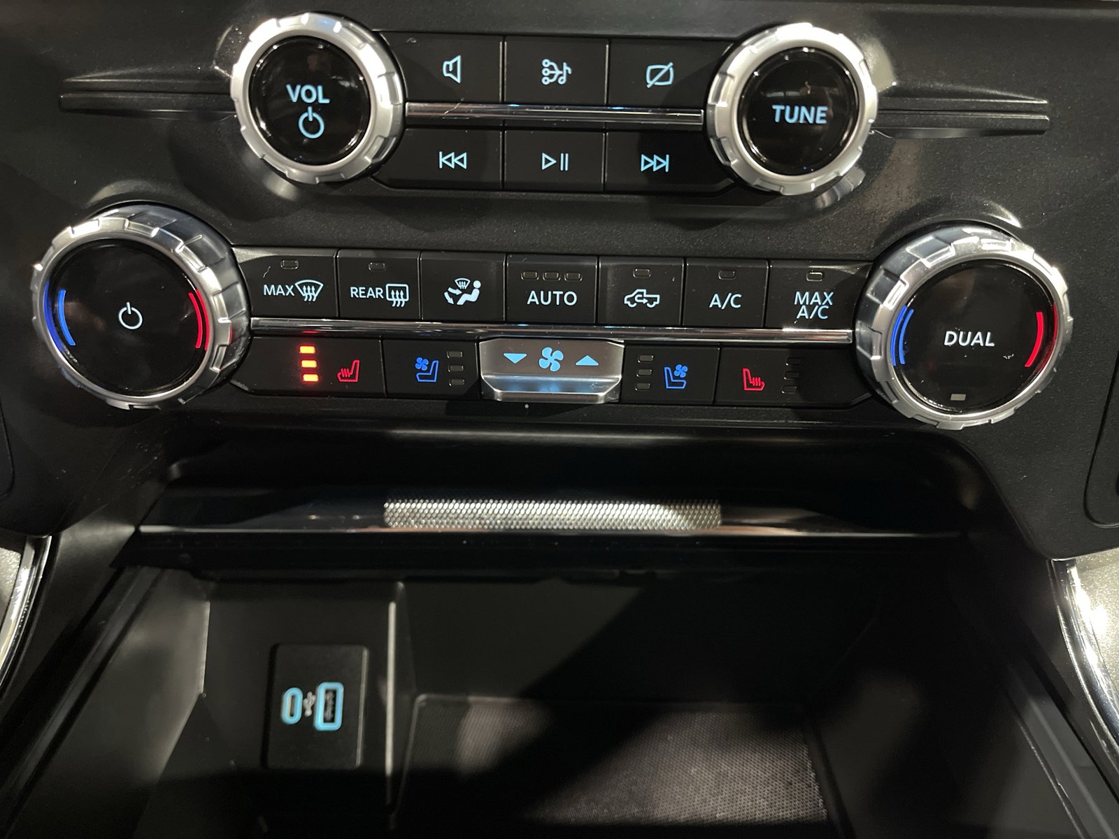 Used 2022 Ford F150 Lariat image 24