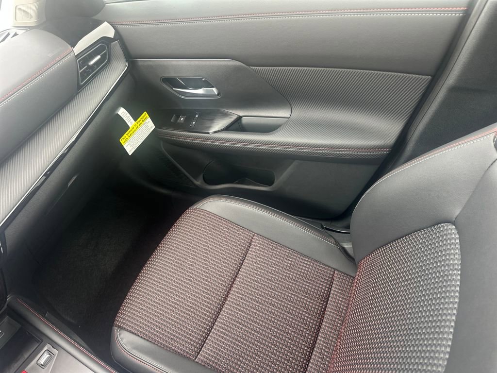 New 2026 Nissan Kicks SR w/ Cold Weather Package image 27