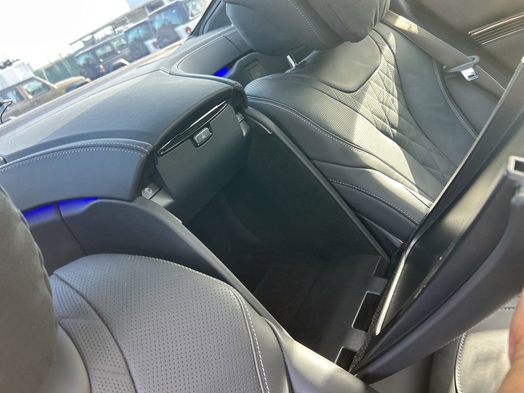 Used 2017 Mercedes-Benz S 550 Sedan image 33