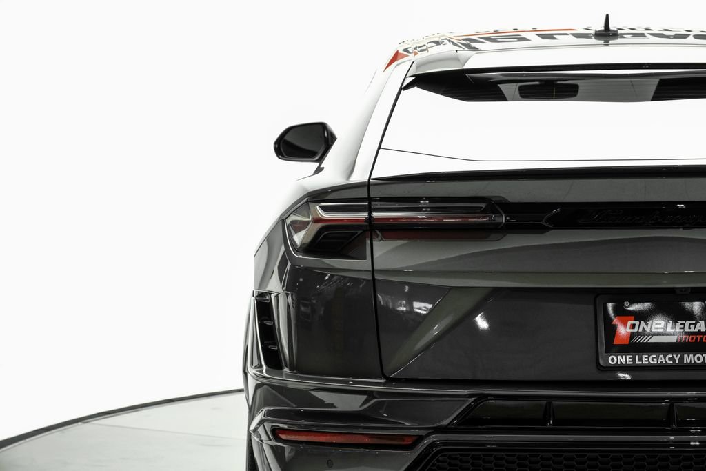 Used 2024 Lamborghini Urus S AWD/4WD image 54