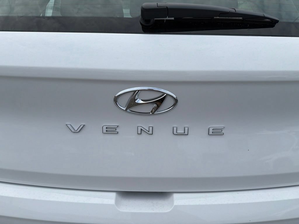 New 2026 Hyundai Venue SEL FWD image 10