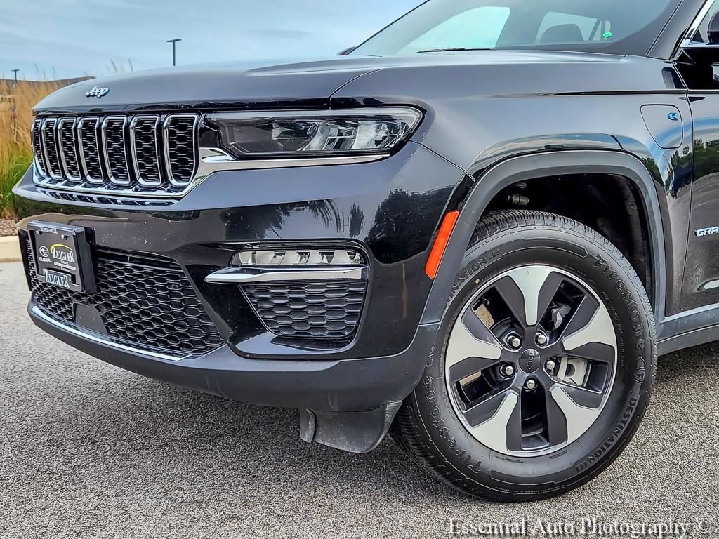 Used 2024 Jeep Grand Cherokee Limited 4xe AWD/4WD image 3