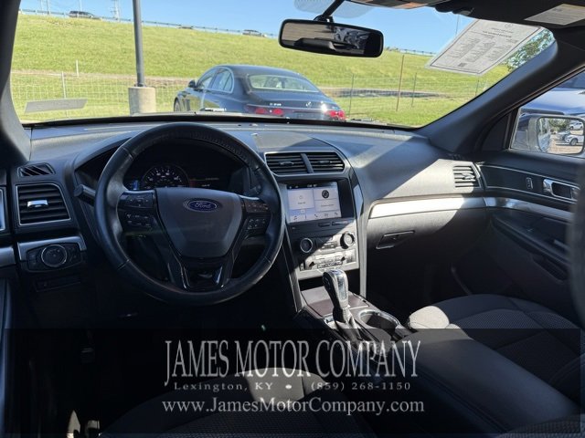 Used 2018 Ford Explorer XLT w/ Equipment Group 201A image 12