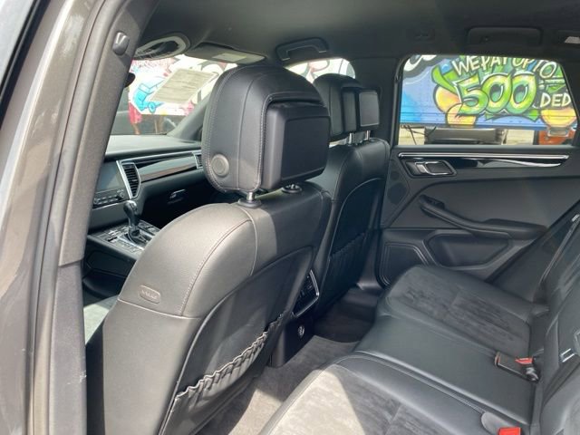 Used 2018 Porsche Macan image 18