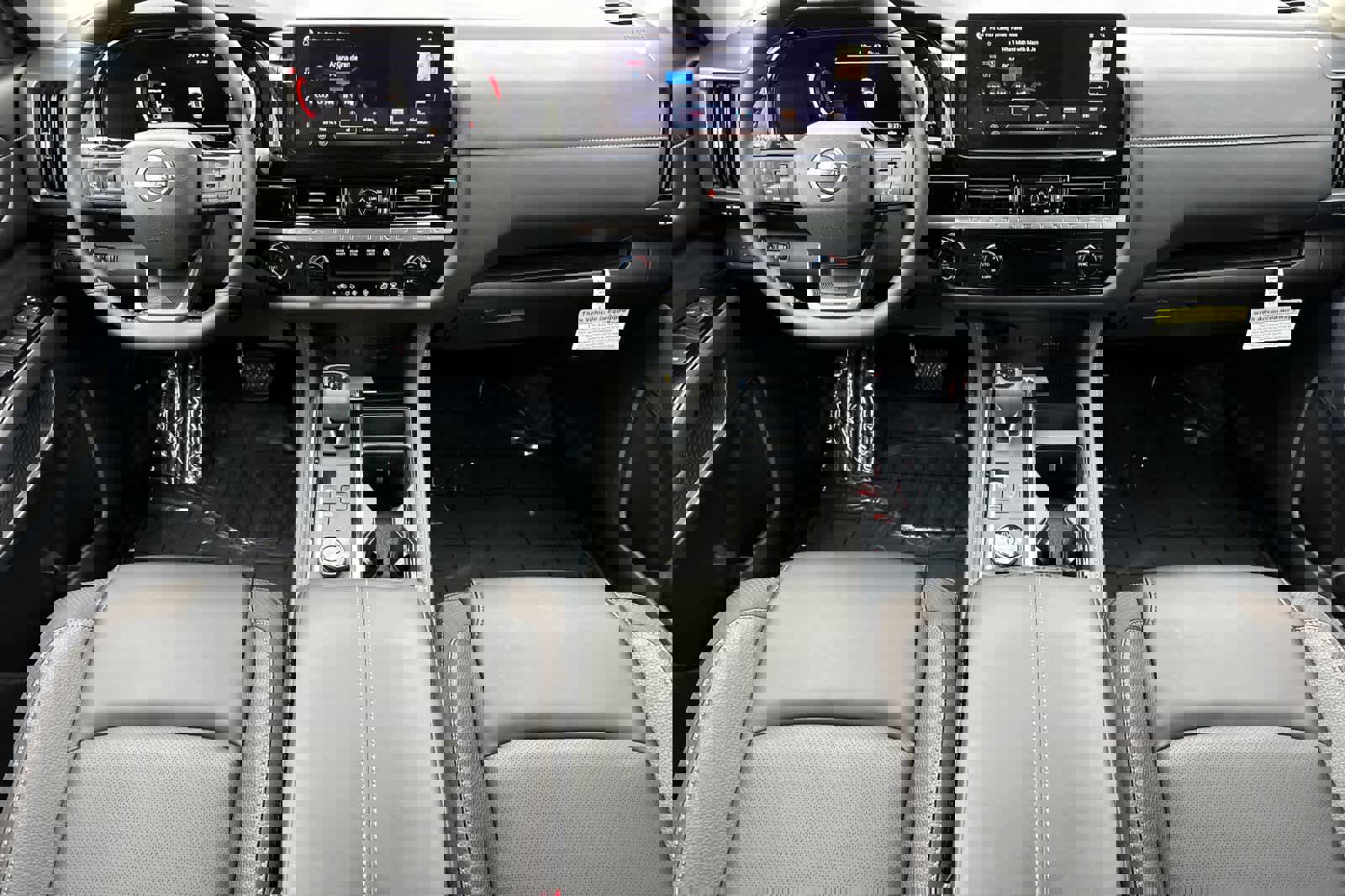 New 2026 Nissan Pathfinder SL image 3