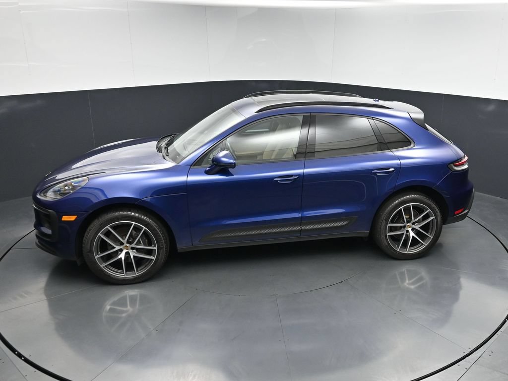 Used 2024 Porsche Macan AWD/4WD image 15