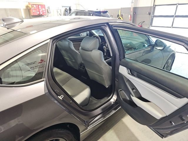 Used 2018 Honda Accord EX image 20