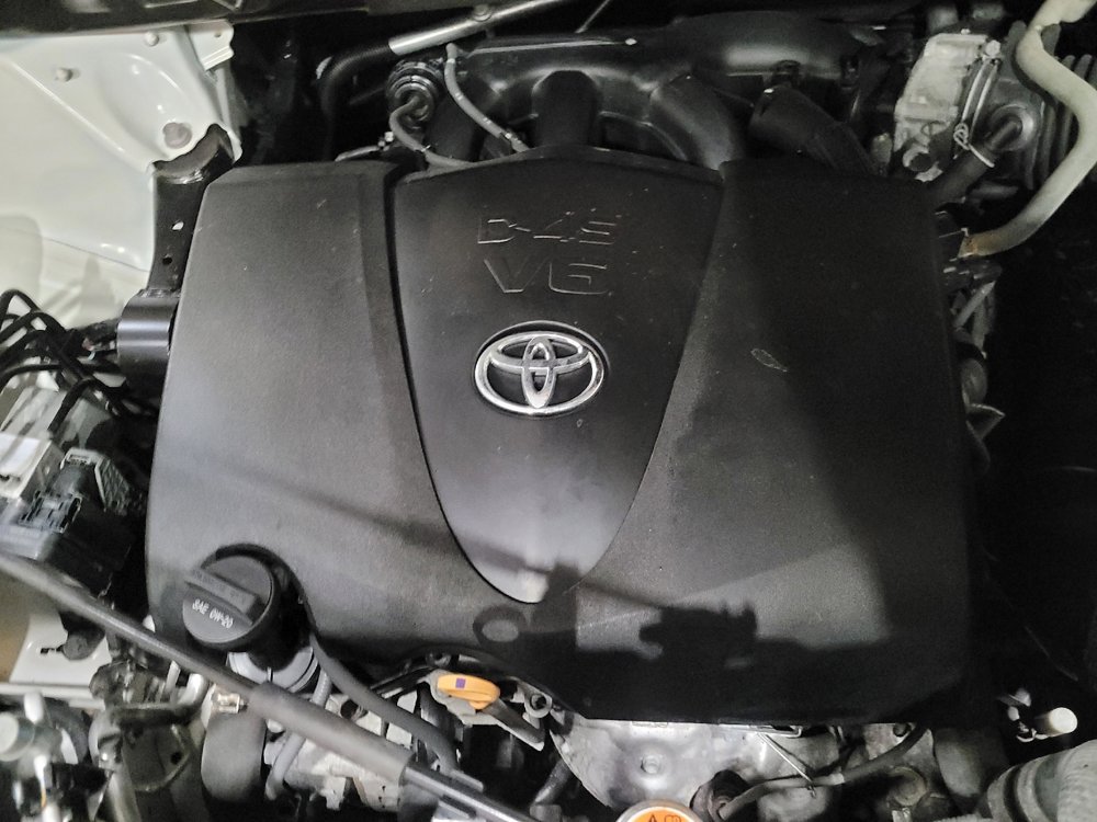 Used 2019 Toyota Highlander Limited Platinum w/ Carpet Mat Package (TMS) image 30