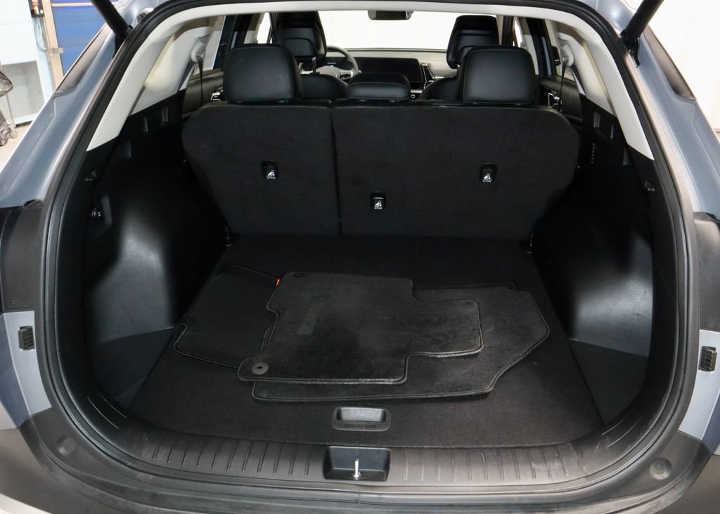 Used 2025 Kia Sportage EX w/ Premium Package FWD image 14