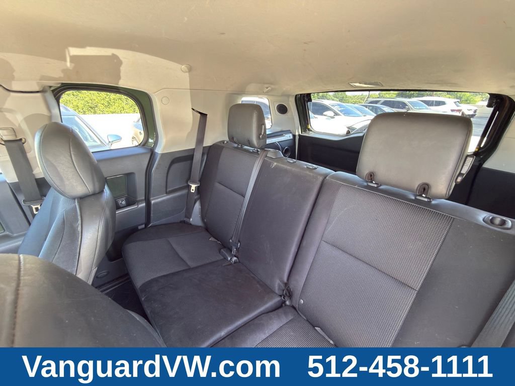 Used 2012 Toyota FJ Cruiser 2WD w/ Upgrade Pkg image 30