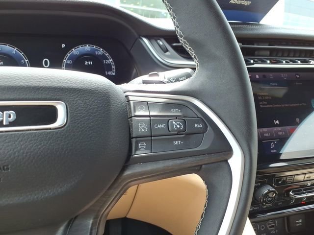 Used 2024 Jeep Grand Cherokee L Limited AWD/4WD image 23