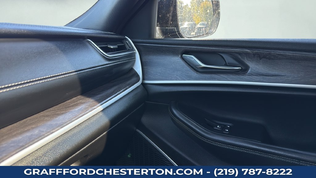 Used 2024 Jeep Grand Cherokee Limited 4xe AWD/4WD image 13