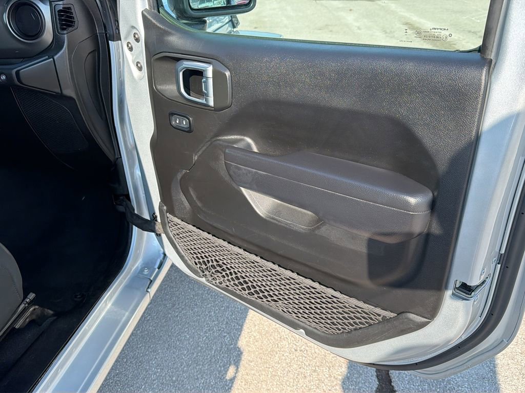 Used 2023 Jeep Gladiator Sport image 10