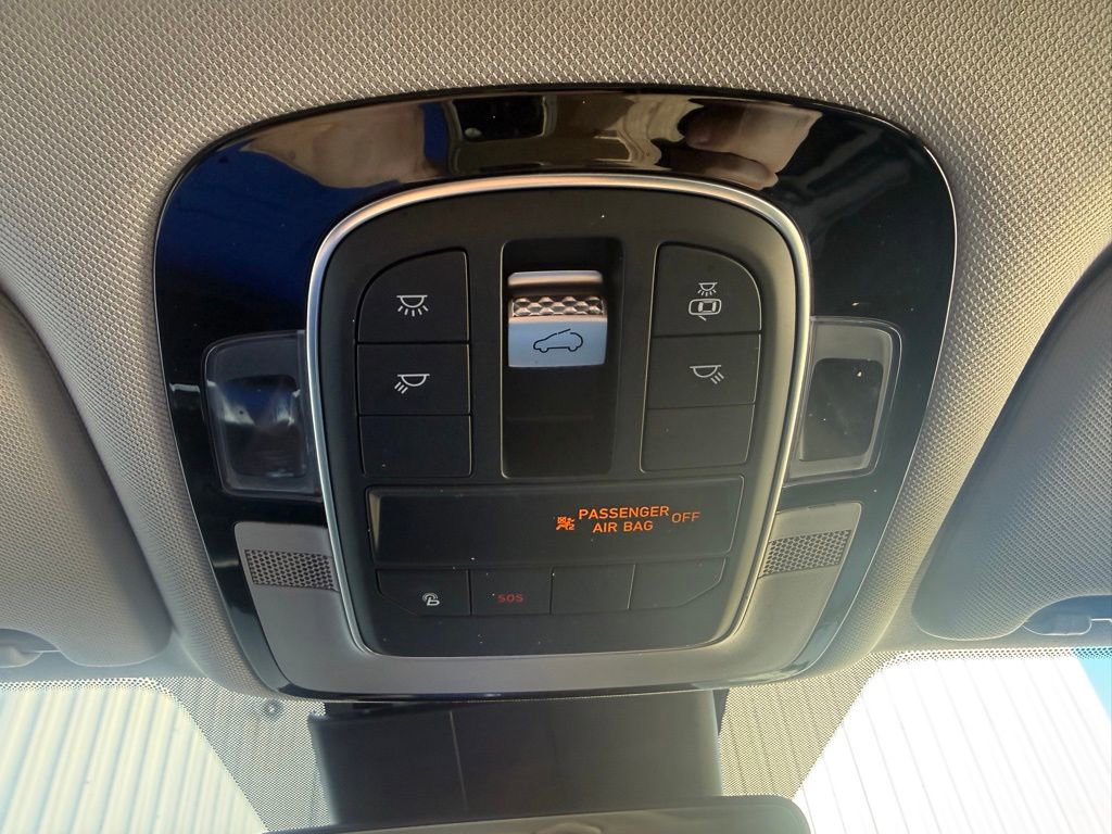 Used 2022 Hyundai Santa Fe SEL Premium image 16