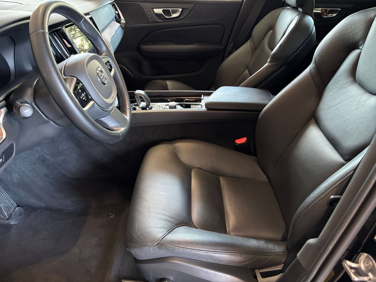 Used 2025 Volvo V60 B5 Cross Country Plus AWD/4WD image 26