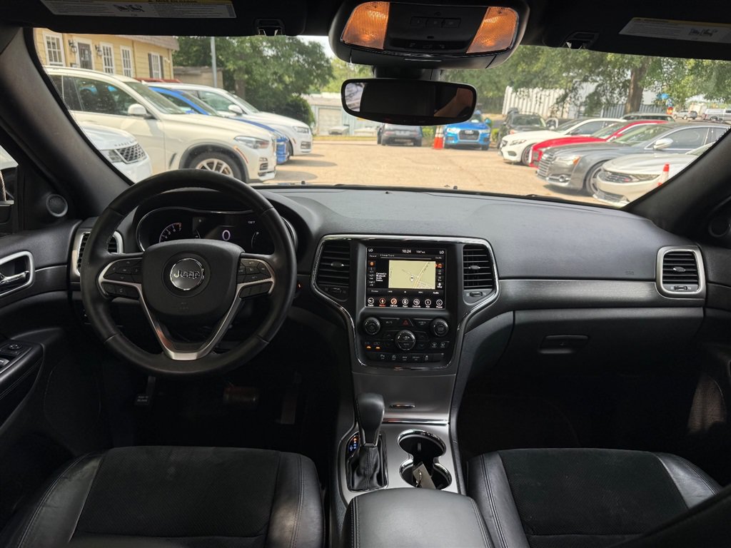 Used 2018 Jeep Grand Cherokee Altitude RWD image 14