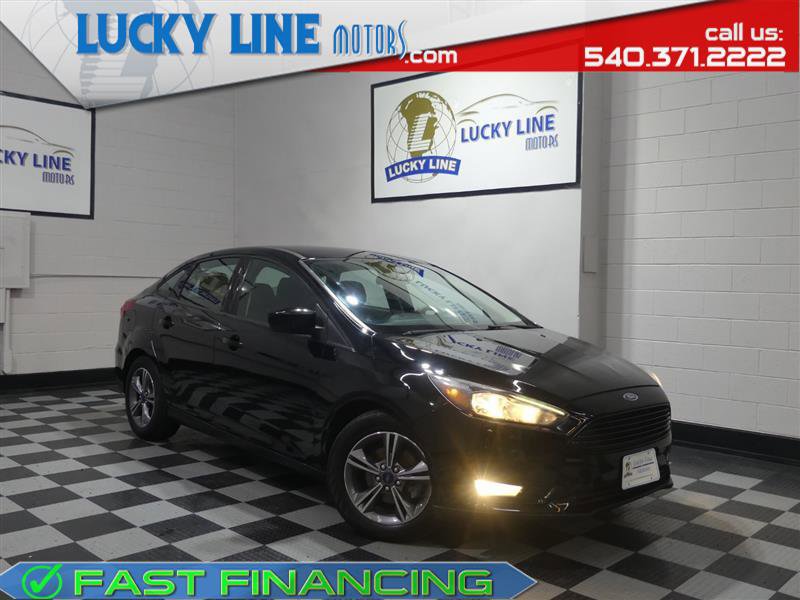 Used 2018 Ford Focus SE w/ SE Appearance Package image 1