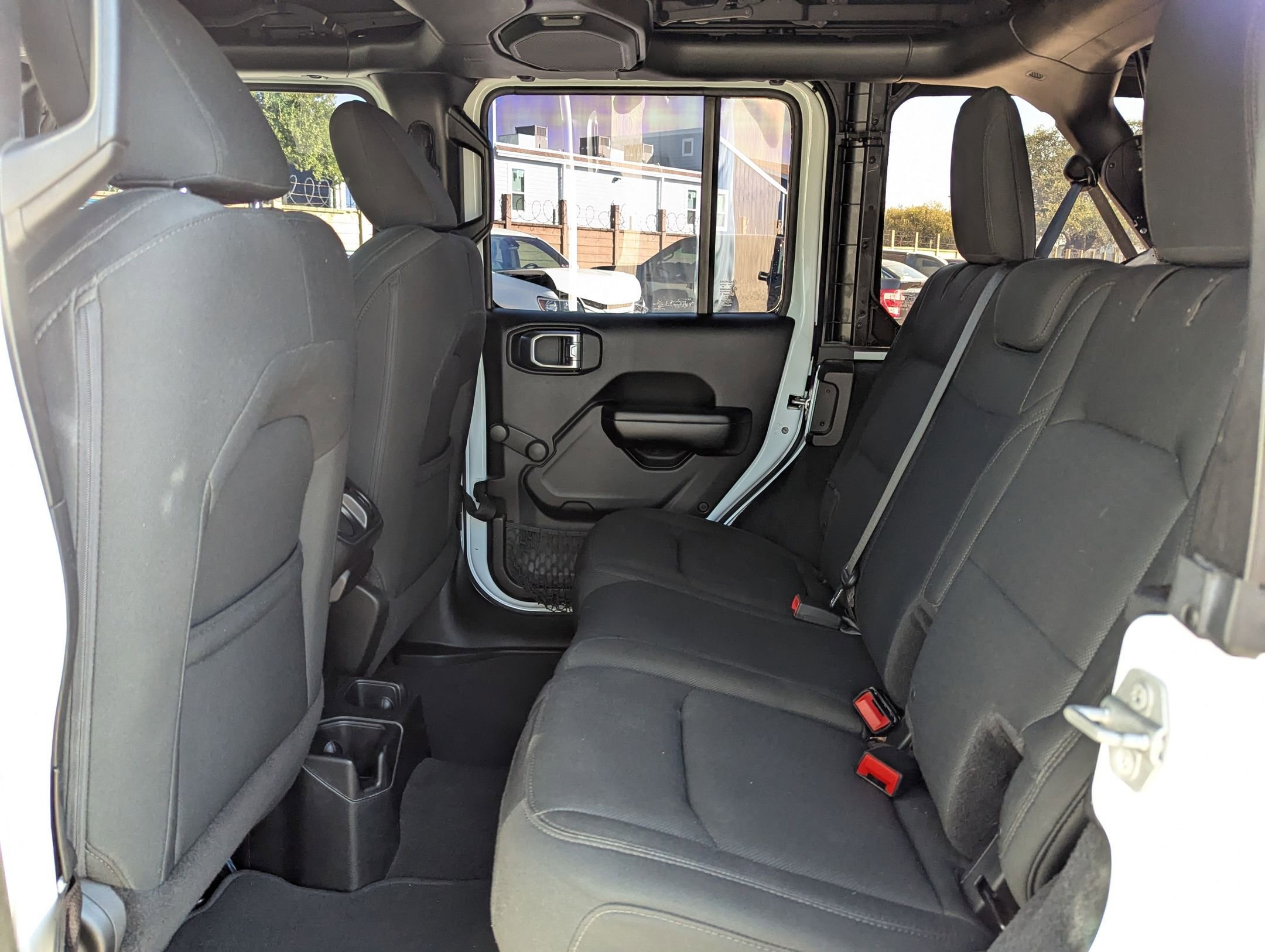 Used 2018 Jeep Wrangler Unlimited Sport image 13