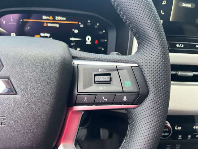 New 2025 Mitsubishi Outlander SE image 19