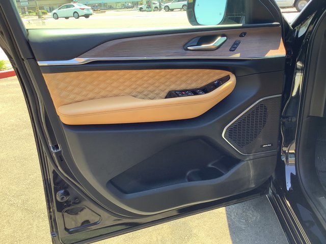 Used 2022 Jeep Grand Cherokee L Summit w/ Advanced Protech Group IV image 9