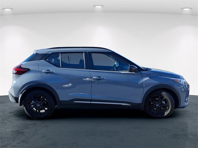 Used 2023 Nissan Kicks SR image 22