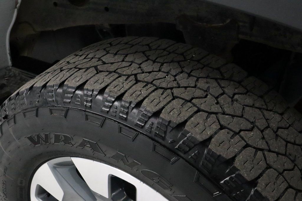 Used 2025 Chevrolet Silverado 2500 Custom w/ Custom Value Package image 19