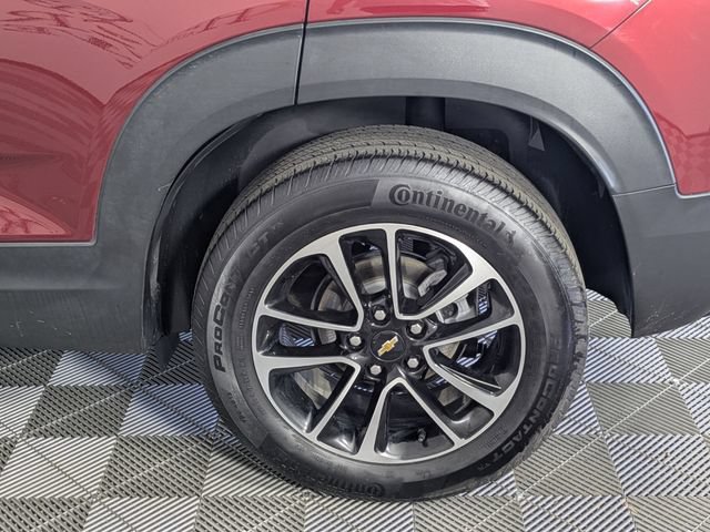 Used 2025 Chevrolet TrailBlazer LT AWD/4WD image 7