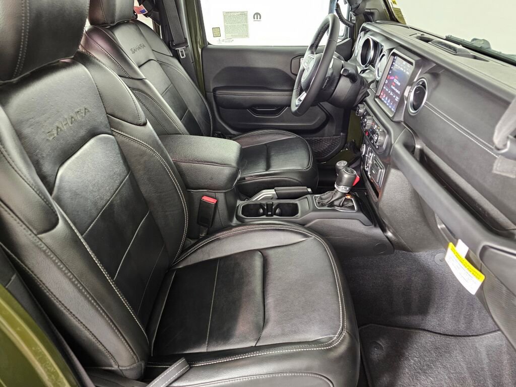 Used 2022 Jeep Wrangler Unlimited Sahara image 40