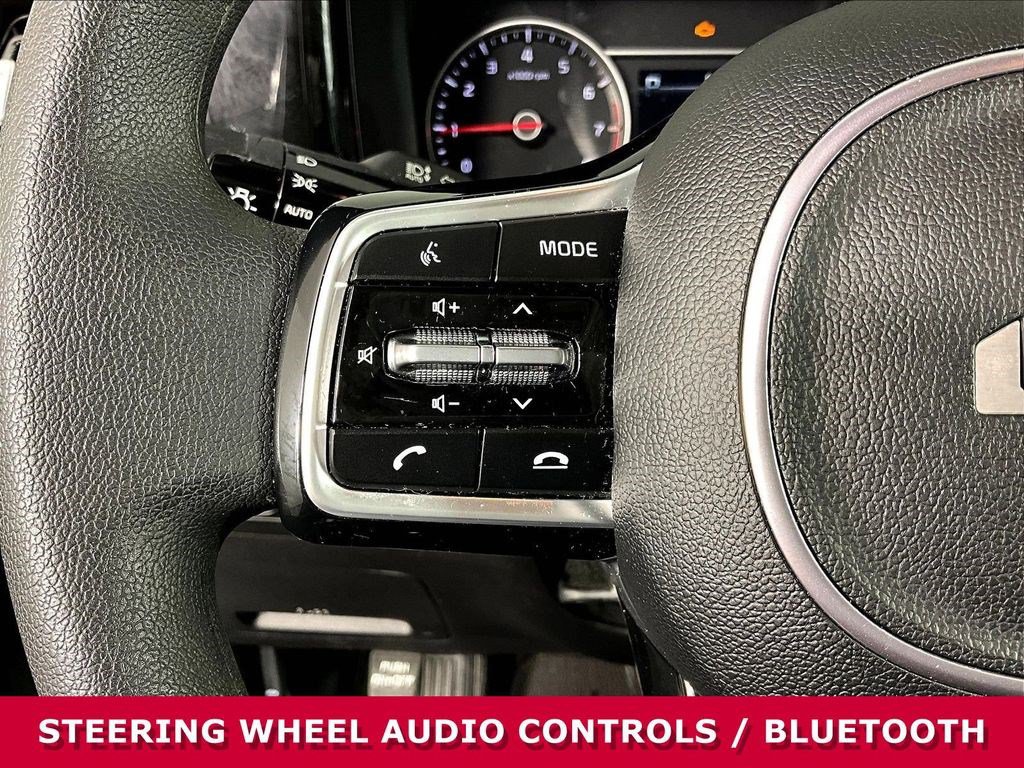 Used 2023 Kia Sorento LX FWD image 10
