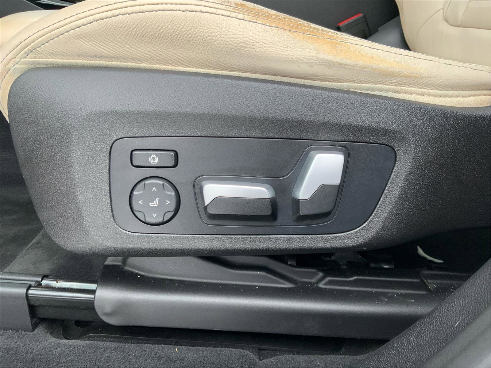 Used 2021 BMW X3 xDrive30e w/ Convenience Package image 17