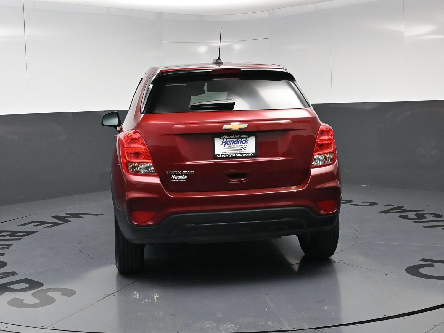 Used 2021 Chevrolet Trax LS w/ Tint and Cruise Package AWD/4WD image 8