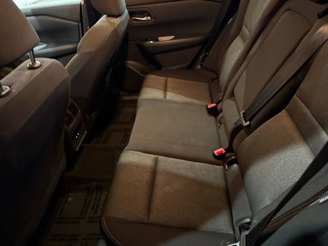 Certified 2025 Nissan Rogue SV image 31