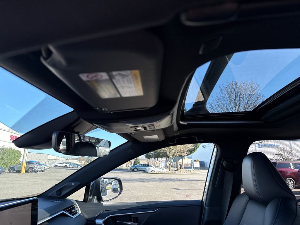 Used 2025 Toyota RAV4 XSE w/ Advanced Technology Package image 27