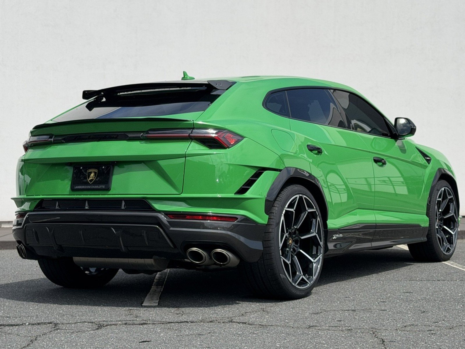 Used 2024 Lamborghini Urus Performante AWD/4WD image 6