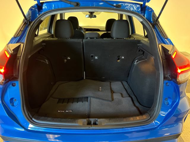 Used 2022 Nissan Kicks S FWD image 5