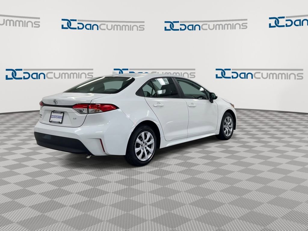 Used 2023 Toyota Corolla LE FWD image 8