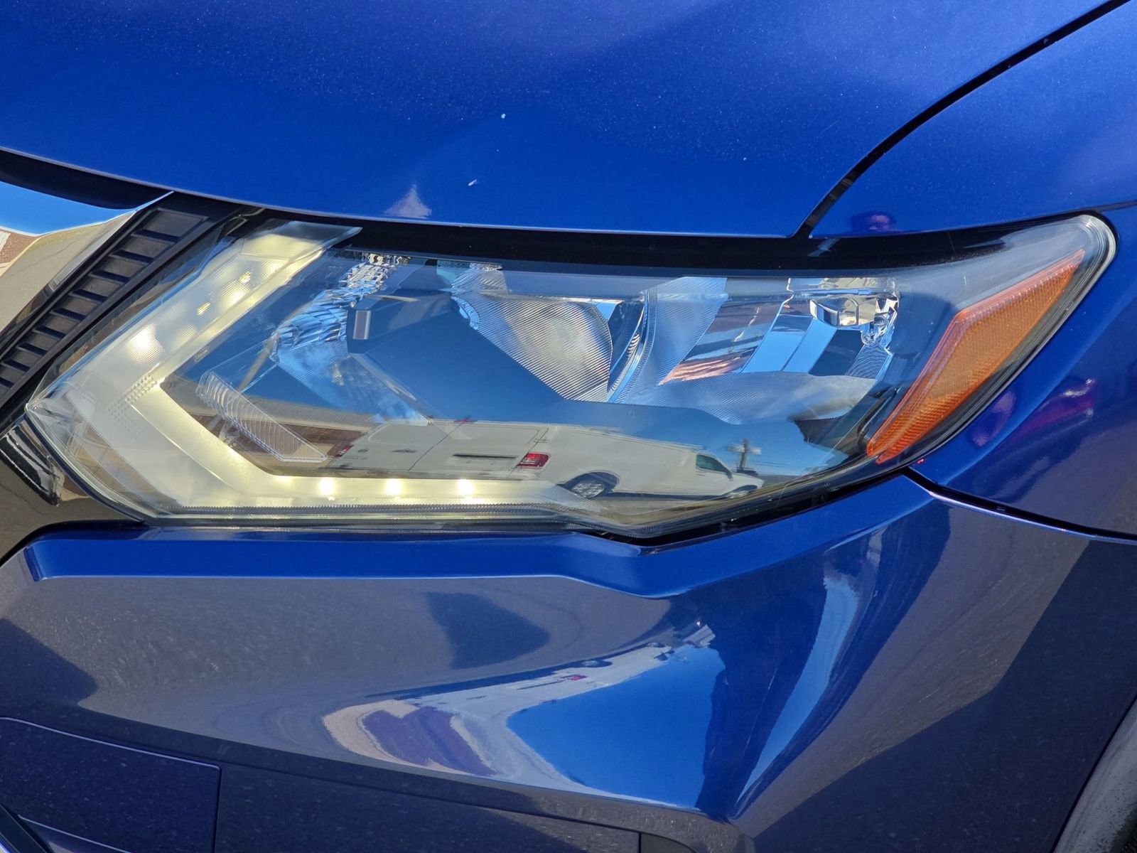 Used 2020 Nissan Rogue S image 34