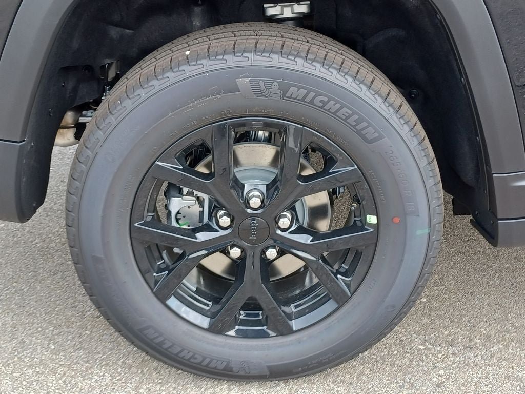 New 2026 Jeep Grand Cherokee Altitude AWD/4WD image 5