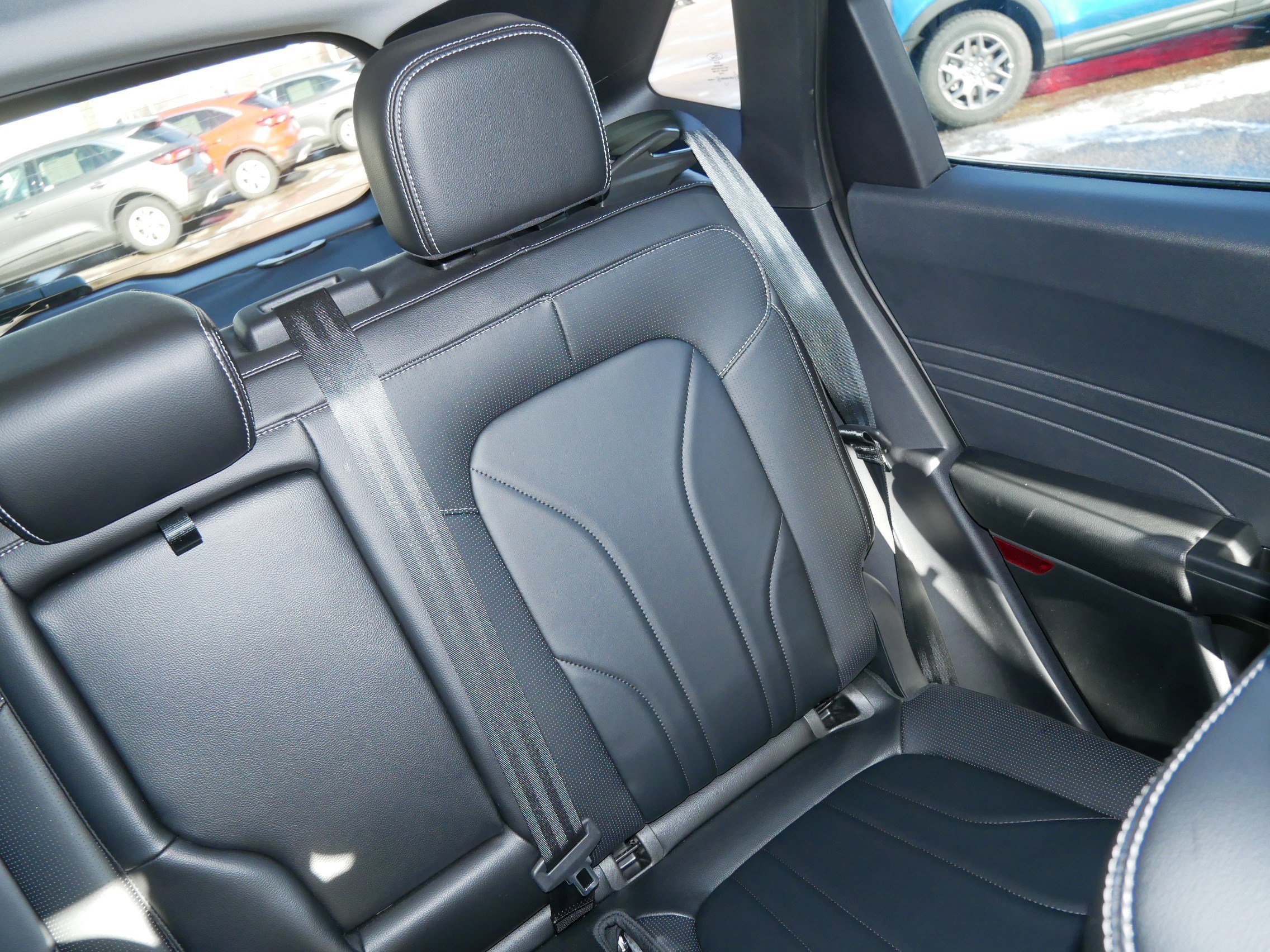 Used 2025 Ford Escape SE w/ PHEV Premium Package FWD image 14